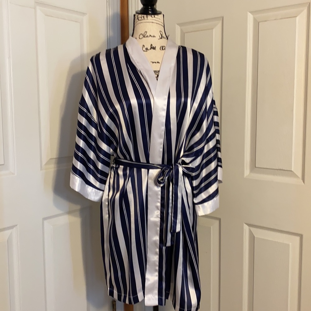 Val Mode Lingerie Robe